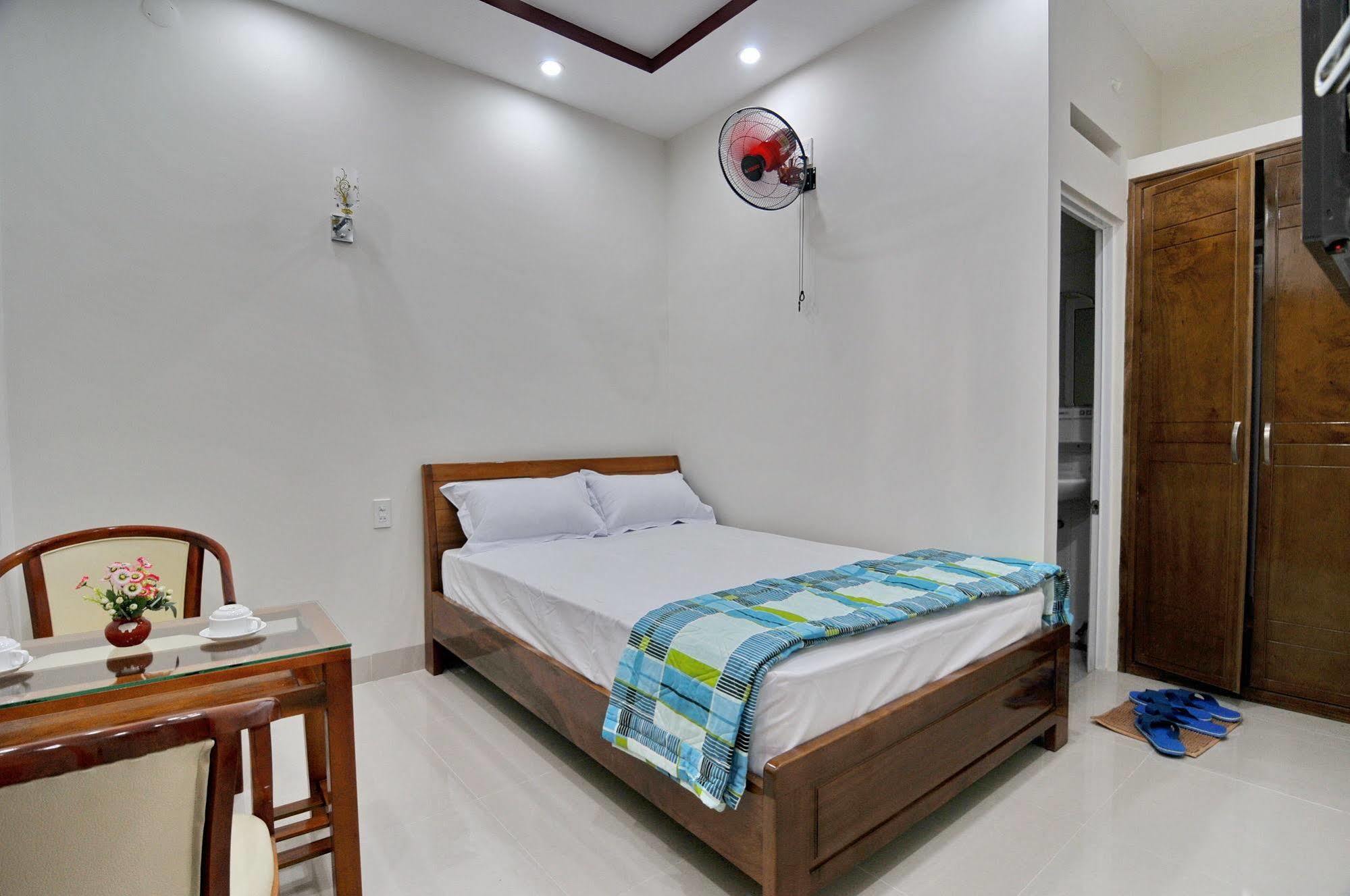 Duy Phuoc Hotel Nha Trang Buitenkant foto